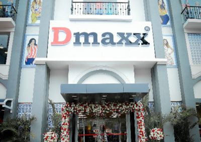 dmaxx new peradeniya showroom opening and inerior (5)